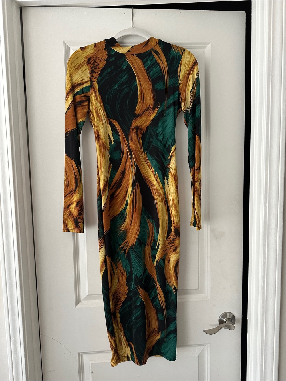 Fashion Nova Long Sleeve Brushstroke Midi Dress in Green and Gold